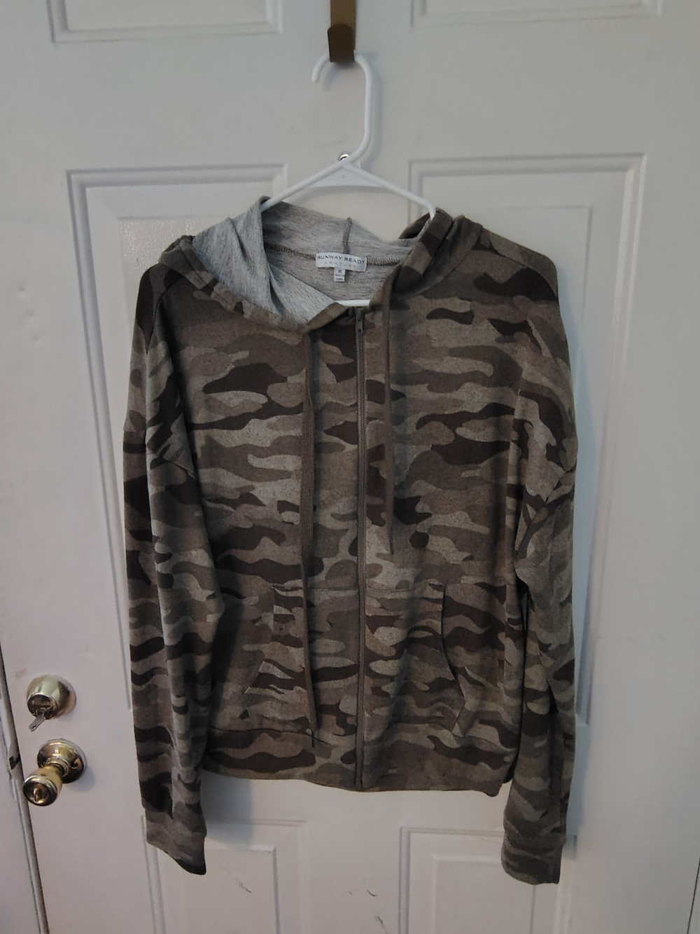 Ladies Camo Hoodie XL By Runway Ready
